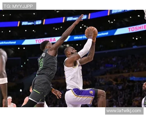 2010年NBA季后赛湖人与太阳第五场激战回顾与精彩瞬间分析